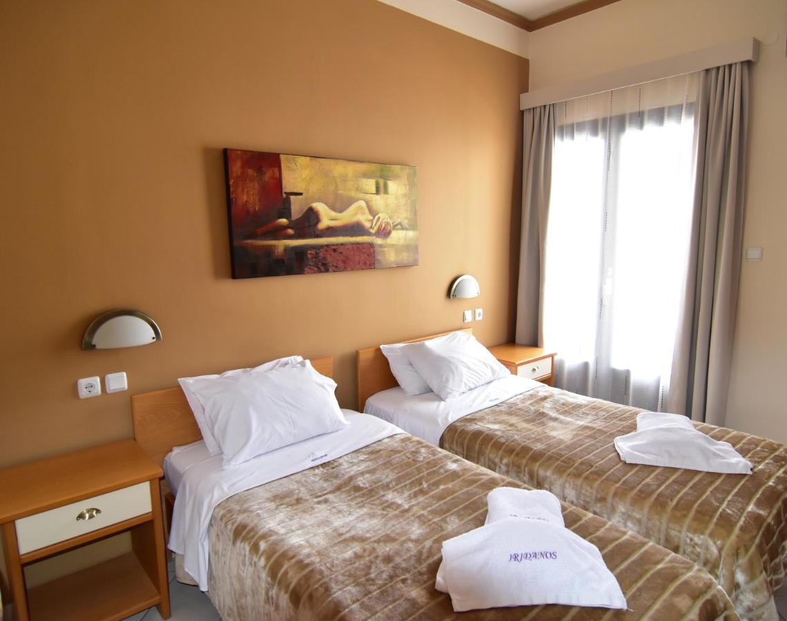 Iridanos Hotel อันติกีรา ภายนอก รูปภาพ